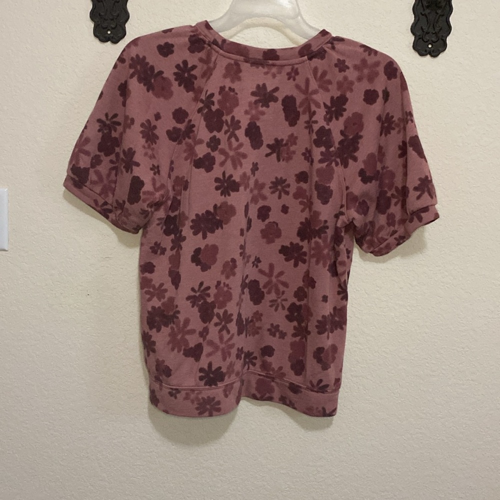 4/$20 floral Sonoma short sleeve sweatshirt - Picture 3 of 5